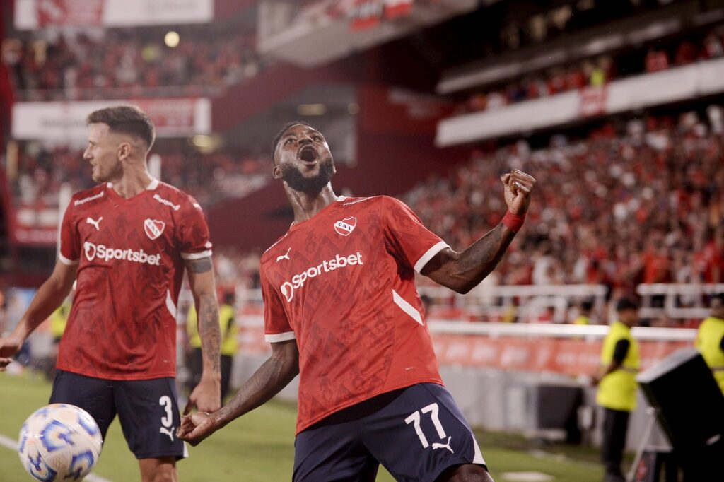 Alvaro Angulo Versus Gimnasia - Oficial Tw Independiente