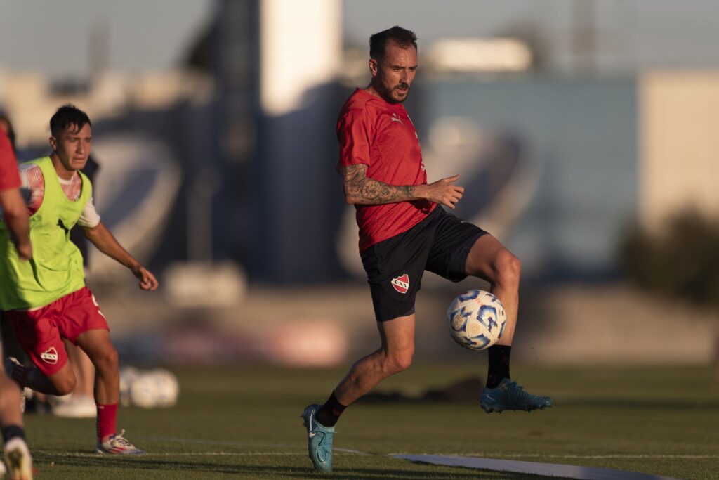 Federico Mancuello entrenamiento Fuente X Oficial Independiente